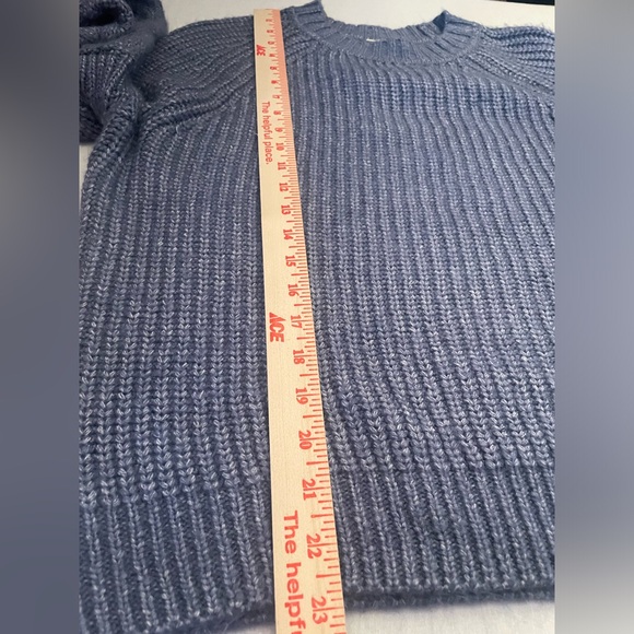 a.n.a Women’s Crew Neck Sweater Blue XS. New w tag - Picture 7 of 7